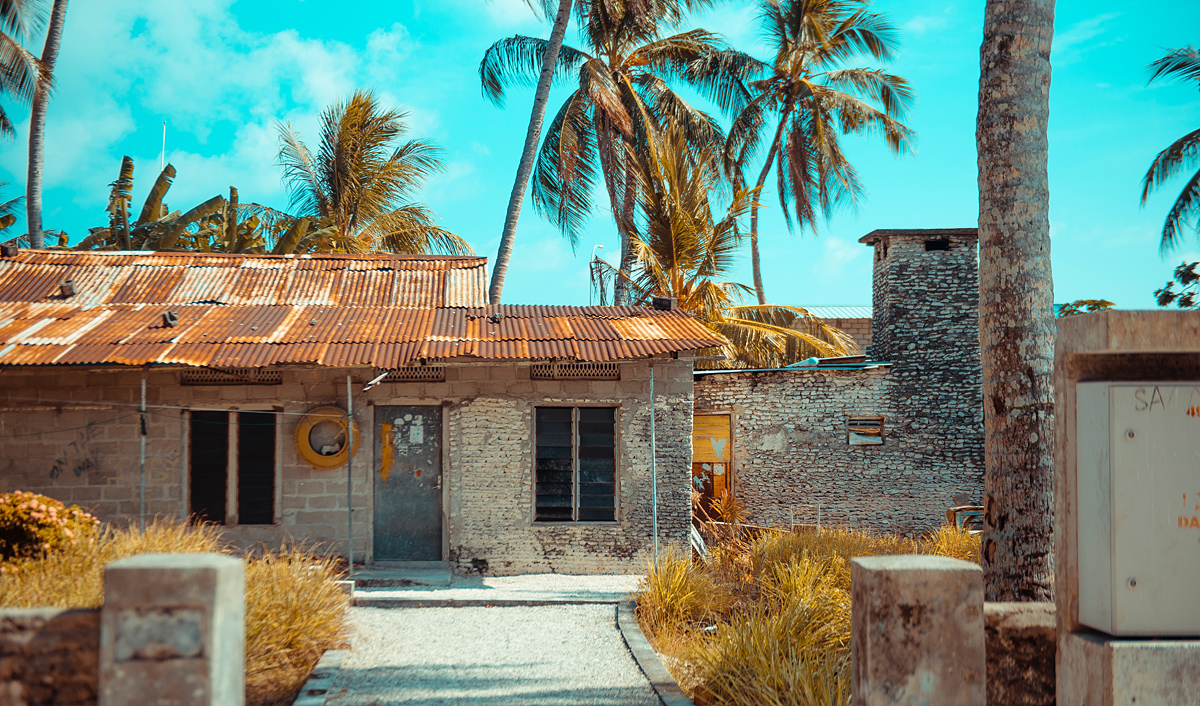 Abandoned Beach House in the Maldives - In My Father's House are Many Mansions - Christ.net.au