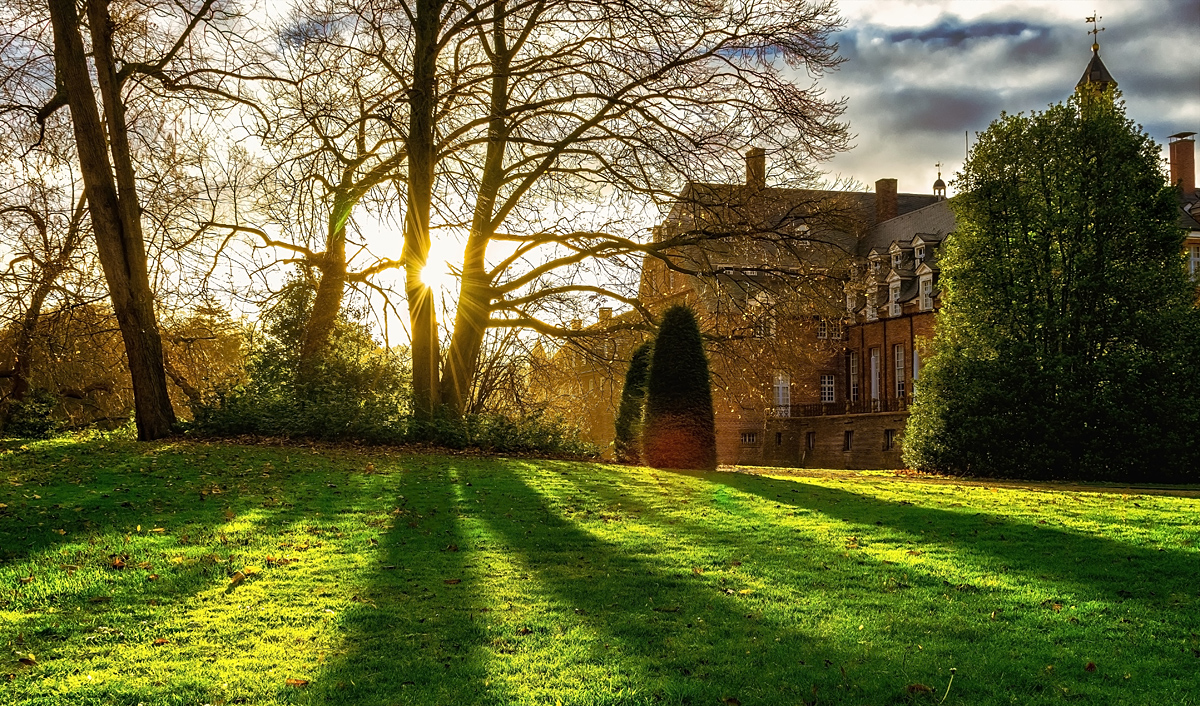 A Stately Home in the Country - In My Father's House are Many Mansions - Christ.net.au